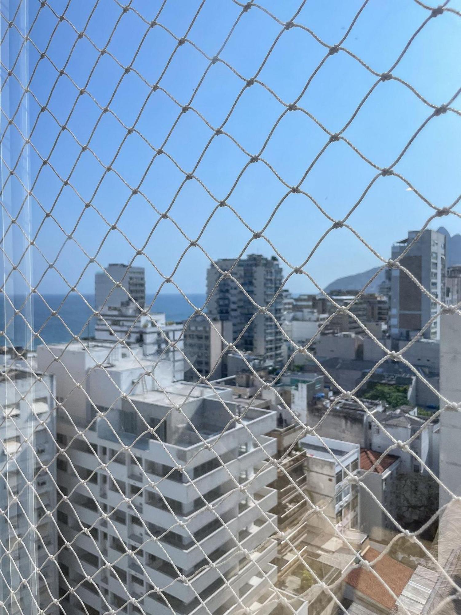 Duas suítes na segunda quadra da praia Rio de Janeiro Exterior foto
